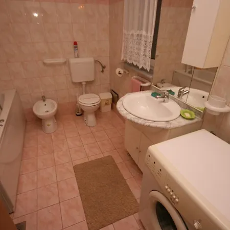 Apartmán With Wifi - 6987 Pula